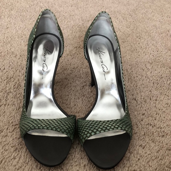 Kennith Cole Heels - Picture 1 of 3
